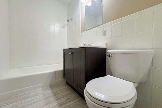 1424 Comanche, ROCKFORD, Illinois 61107, 3 Bedrooms Bedrooms, ,2 BathroomsBathrooms,House,For Sale,Comanche,202600547