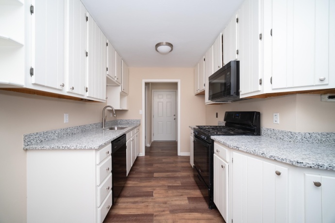 1424 Comanche, ROCKFORD, Illinois 61107, 3 Bedrooms Bedrooms, ,2 BathroomsBathrooms,House,For Sale,Comanche,202600547