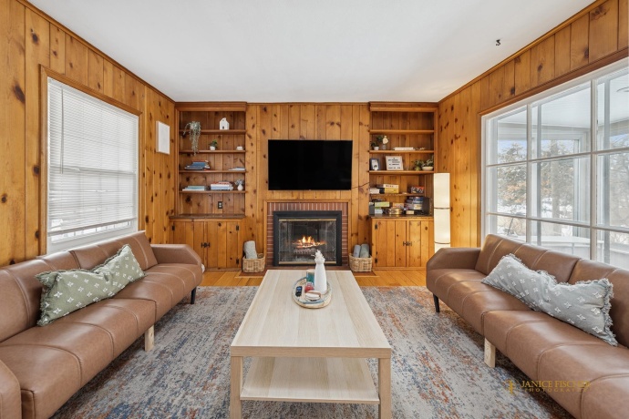 708 Coolidge, ROCKFORD, Illinois 61107, 4 Bedrooms Bedrooms, ,2 BathroomsBathrooms,House,For Sale,Coolidge,202600550