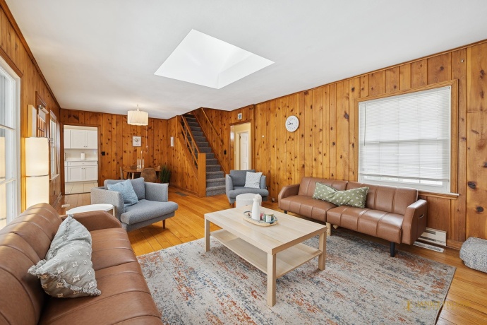 708 Coolidge, ROCKFORD, Illinois 61107, 4 Bedrooms Bedrooms, ,2 BathroomsBathrooms,House,For Sale,Coolidge,202600550