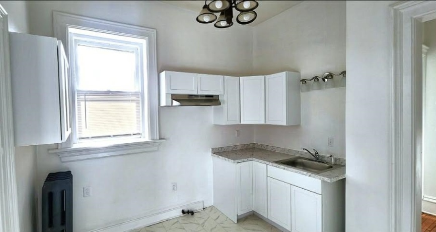 129 2nd, ROCKFORD, Illinois 61107, ,5+ Units,For Sale,2nd,202600552