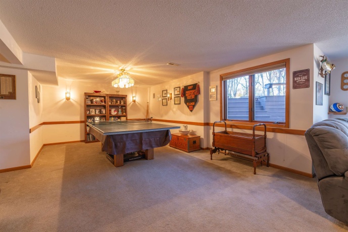 684 Sioux, FREEPORT, Illinois 61032, 4 Bedrooms Bedrooms, ,3 BathroomsBathrooms,House,For Sale,Sioux,202507451