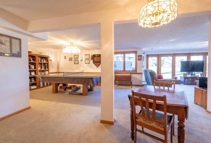 684 Sioux, FREEPORT, Illinois 61032, 4 Bedrooms Bedrooms, ,3 BathroomsBathrooms,House,For Sale,Sioux,202507451