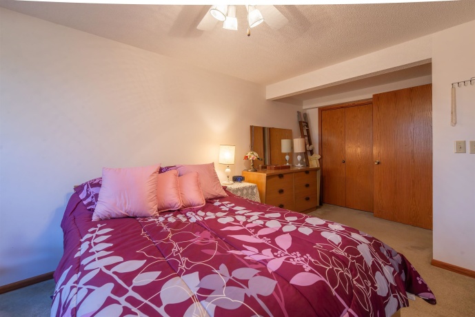 684 Sioux, FREEPORT, Illinois 61032, 4 Bedrooms Bedrooms, ,3 BathroomsBathrooms,House,For Sale,Sioux,202507451