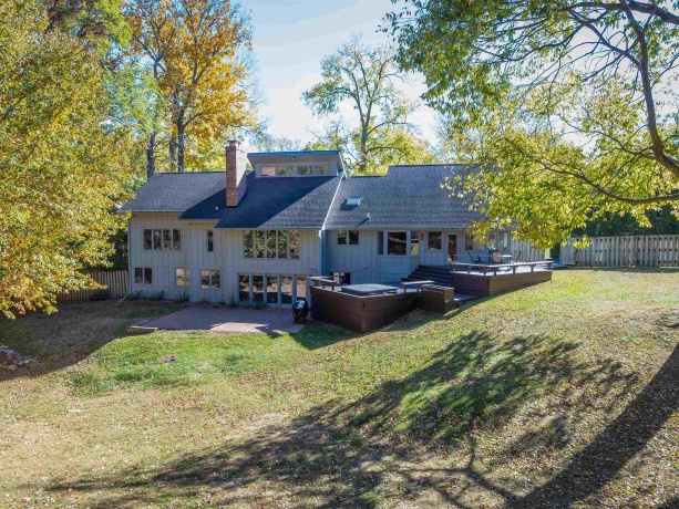 684 Sioux, FREEPORT, Illinois 61032, 4 Bedrooms Bedrooms, ,3 BathroomsBathrooms,House,For Sale,Sioux,202507451