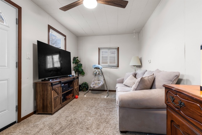 525 Memorial, ROCKFORD, Illinois 61102, 2 Bedrooms Bedrooms, ,1 BathroomBathrooms,House,For Sale,Memorial,202600564