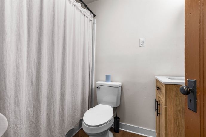 525 Memorial, ROCKFORD, Illinois 61102, 2 Bedrooms Bedrooms, ,1 BathroomBathrooms,House,For Sale,Memorial,202600564