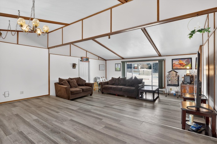 14858 Beaverton, POPLAR GROVE, Illinois 61065, 3 Bedrooms Bedrooms, ,2 BathroomsBathrooms,House,For Sale,Beaverton,202600566