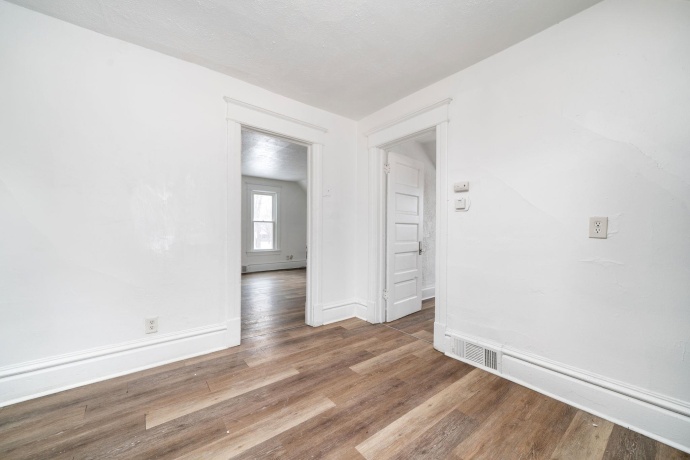 906 5th, ROCKFORD, Illinois 61104, ,2 Units,For Sale,5th,202600567