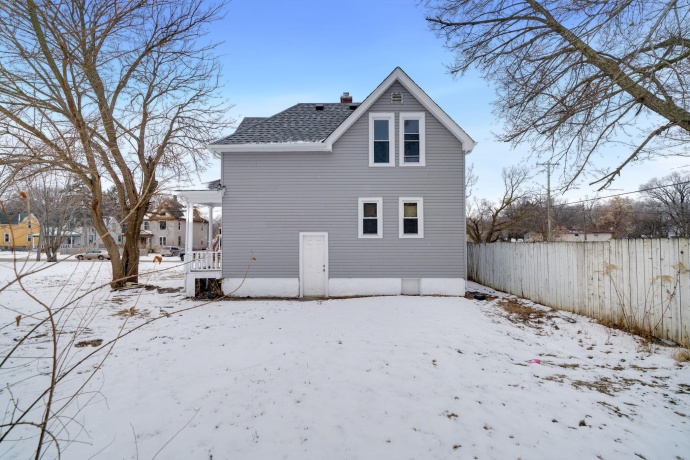 906 5th, ROCKFORD, Illinois 61104, ,2 Units,For Sale,5th,202600567