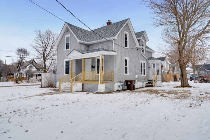 906 5th, ROCKFORD, Illinois 61104, ,2 Units,For Sale,5th,202600567