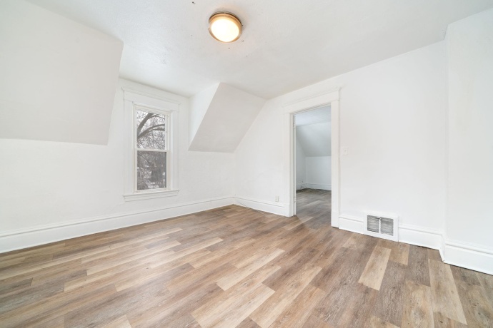 906 5th, ROCKFORD, Illinois 61104, ,2 Units,For Sale,5th,202600567