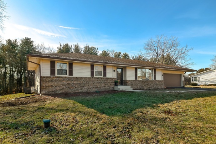 8567 Valley View, STILLMAN VALLEY, Illinois 61084, 3 Bedrooms Bedrooms, ,3 BathroomsBathrooms,House,For Sale,Valley View,202505029