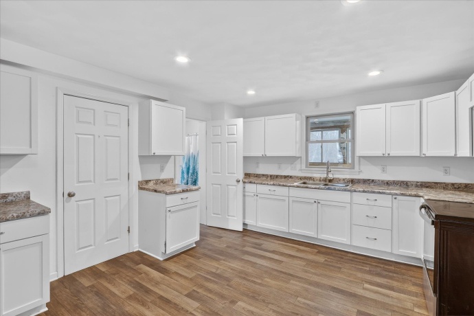 7571 IL 75, ROCK CITY, Illinois 61070, 3 Bedrooms Bedrooms, ,2 BathroomsBathrooms,House,For Sale,IL 75,202600569