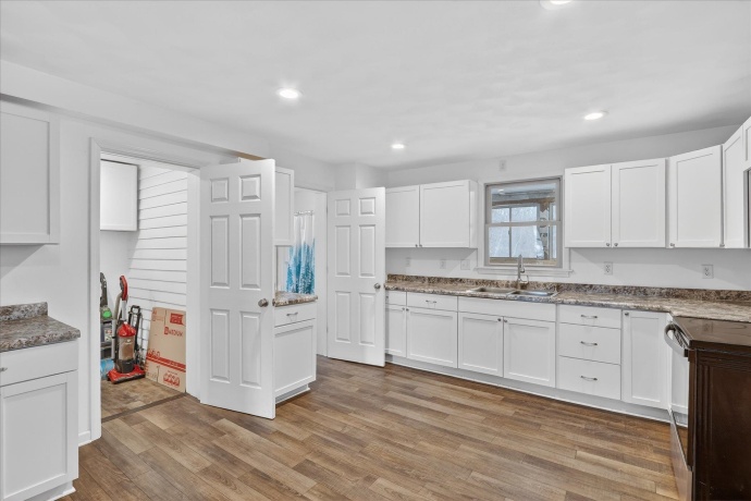 7571 IL 75, ROCK CITY, Illinois 61070, 3 Bedrooms Bedrooms, ,2 BathroomsBathrooms,House,For Sale,IL 75,202600569