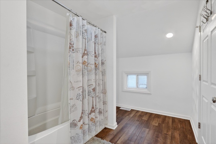 7571 IL 75, ROCK CITY, Illinois 61070, 3 Bedrooms Bedrooms, ,2 BathroomsBathrooms,House,For Sale,IL 75,202600569