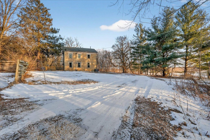 7571 IL 75, ROCK CITY, Illinois 61070, 3 Bedrooms Bedrooms, ,2 BathroomsBathrooms,House,For Sale,IL 75,202600569