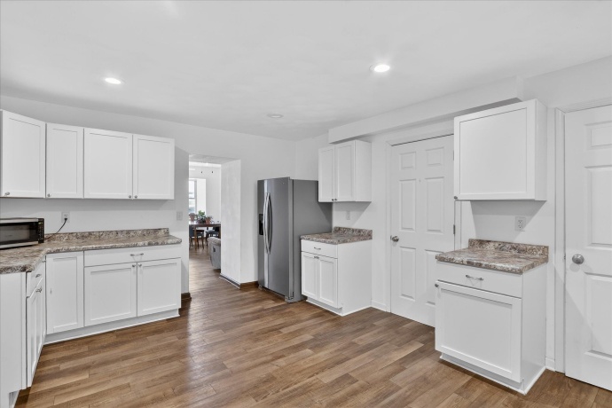 7571 IL 75, ROCK CITY, Illinois 61070, 3 Bedrooms Bedrooms, ,2 BathroomsBathrooms,House,For Sale,IL 75,202600569