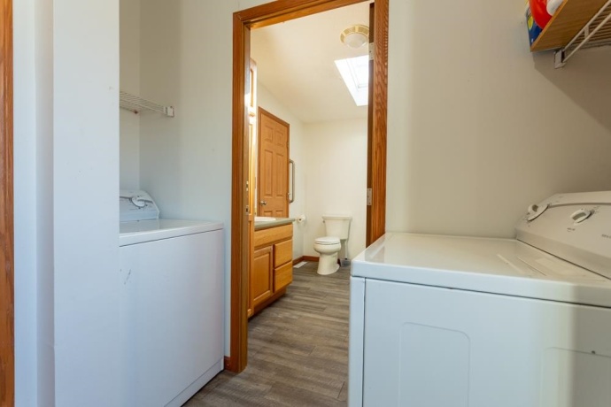 108 Smoke Signal, EAST DUBUQUE, Illinois 61025, 4 Bedrooms Bedrooms, ,2 BathroomsBathrooms,House,For Sale,Smoke Signal,202600573