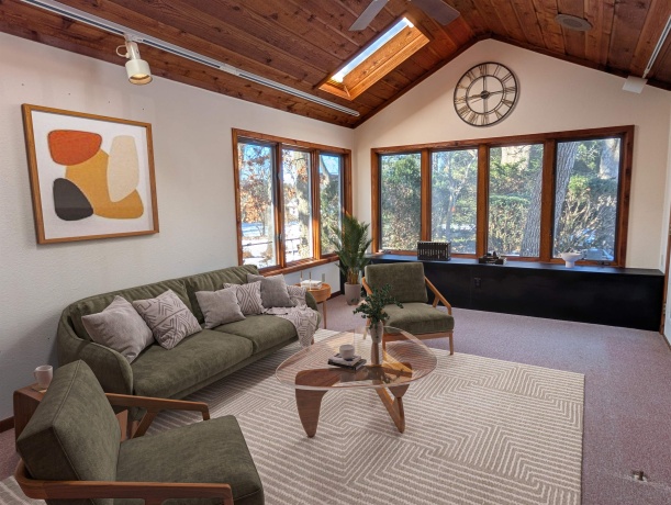 2032 Laurel, FREEPORT, Illinois 61032, 3 Bedrooms Bedrooms, ,2 BathroomsBathrooms,House,For Sale,Laurel,202600577