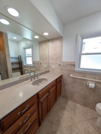 2032 Laurel, FREEPORT, Illinois 61032, 3 Bedrooms Bedrooms, ,2 BathroomsBathrooms,House,For Sale,Laurel,202600577