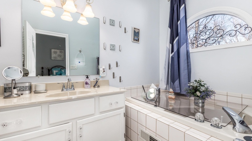 39 Valleywood, GALENA, Illinois 61036, 4 Bedrooms Bedrooms, ,4 BathroomsBathrooms,House,For Sale,Valleywood,202600578