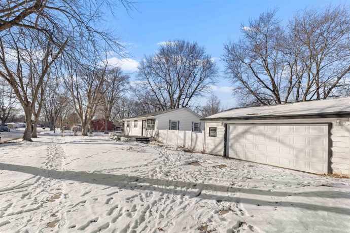 222 LIBERTY, MACHESNEY PARK, Illinois 61115, 2 Bedrooms Bedrooms, ,2 BathroomsBathrooms,House,For Sale,LIBERTY,202600586