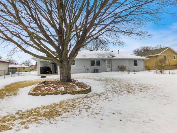 755 Loomis, ROCKTON, Illinois 61072, 3 Bedrooms Bedrooms, ,2 BathroomsBathrooms,House,For Sale,Loomis,202600592