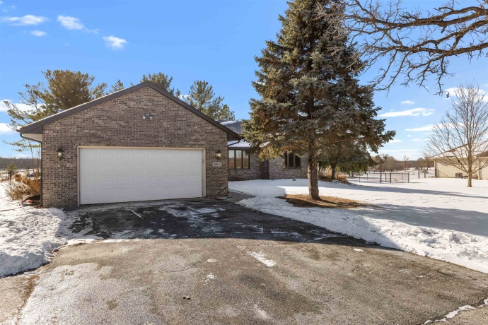 7467 McCurry, ROSCOE, Illinois 61073, 3 Bedrooms Bedrooms, ,2 BathroomsBathrooms,House,For Sale,McCurry,202600593