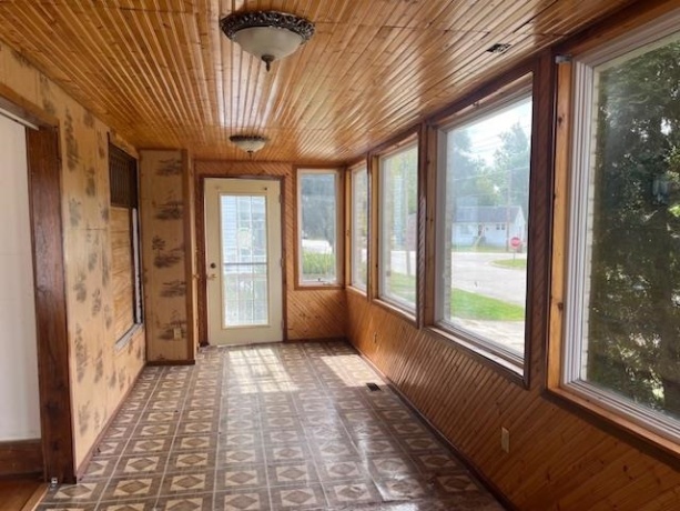 565 Northwestern, SOUTH BELOIT, Illinois 61080, 3 Bedrooms Bedrooms, ,2 BathroomsBathrooms,House,For Sale,Northwestern,202506488