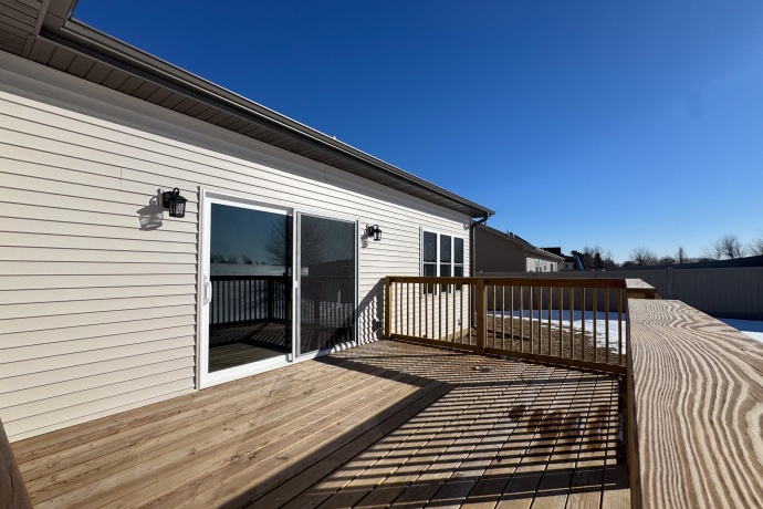 550 Cross Plains, ROCKFORD, Illinois 61107, 3 Bedrooms Bedrooms, ,2 BathroomsBathrooms,House,For Sale,Cross Plains,202600598