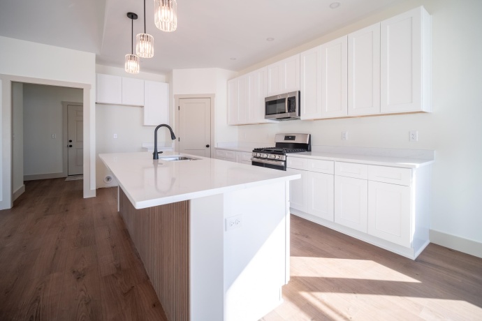 550 Cross Plains, ROCKFORD, Illinois 61107, 3 Bedrooms Bedrooms, ,2 BathroomsBathrooms,House,For Sale,Cross Plains,202600598