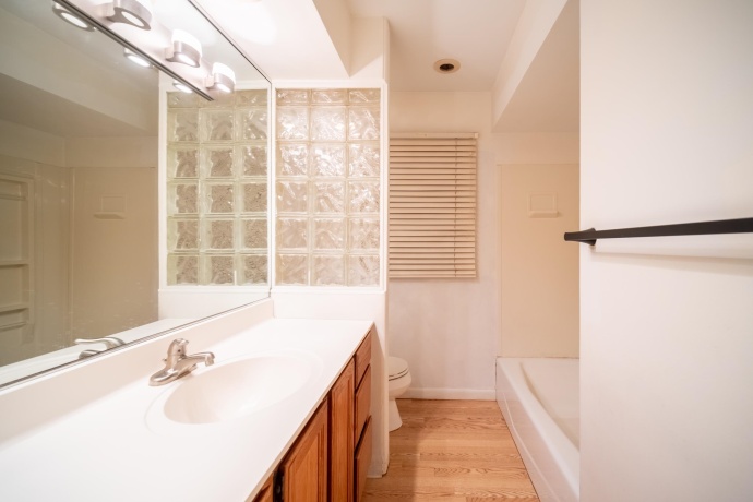 2812 Guilford, ROCKFORD, Illinois 61107, 3 Bedrooms Bedrooms, ,2 BathroomsBathrooms,House,For Sale,Guilford,202600599