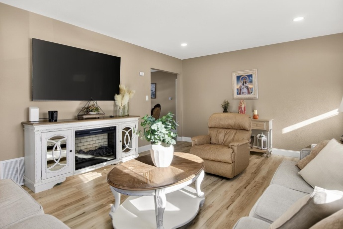 3308 California, ROCKFORD, Illinois 61108, 3 Bedrooms Bedrooms, ,1 BathroomBathrooms,House,For Sale,California,202600603