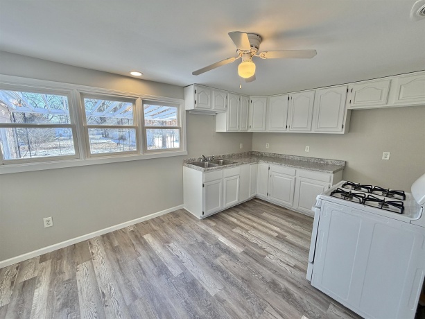 3612 Sunnyside, ROCKFORD, Illinois 61101, 4 Bedrooms Bedrooms, ,1 BathroomBathrooms,House,For Sale,Sunnyside,202600609