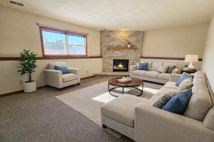 4753 Edenberry, ROCKTON, Illinois 61072, 4 Bedrooms Bedrooms, ,2 BathroomsBathrooms,House,For Sale,Edenberry,202600610