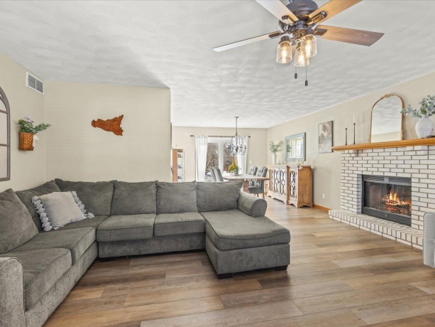 8629 Perth, CALEDONIA, Illinois 61011, 4 Bedrooms Bedrooms, ,2 BathroomsBathrooms,House,For Sale,Perth,202600611