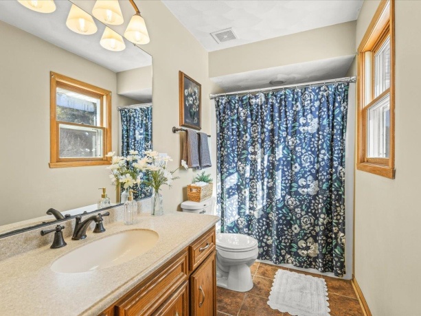 8629 Perth, CALEDONIA, Illinois 61011, 4 Bedrooms Bedrooms, ,2 BathroomsBathrooms,House,For Sale,Perth,202600611