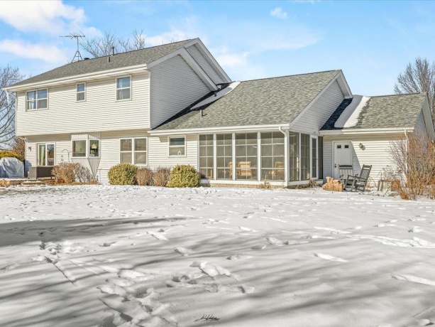 8629 Perth, CALEDONIA, Illinois 61011, 4 Bedrooms Bedrooms, ,2 BathroomsBathrooms,House,For Sale,Perth,202600611