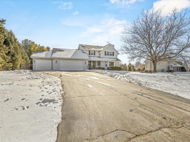 8629 Perth, CALEDONIA, Illinois 61011, 4 Bedrooms Bedrooms, ,2 BathroomsBathrooms,House,For Sale,Perth,202600611