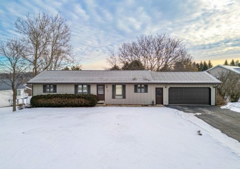 136 Lake Summerset, LAKE SUMMERSET, Illinois 61019, 3 Bedrooms Bedrooms, ,2 BathroomsBathrooms,House,For Sale,Lake Summerset,202600616