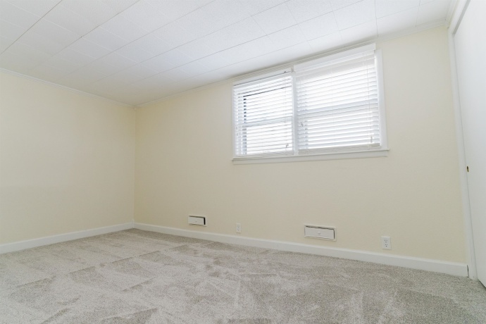 1035 8th, BELVIDERE, Illinois 61008, 2 Bedrooms Bedrooms, ,1 BathroomBathrooms,House,For Sale,8th,202600618