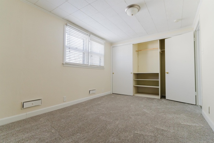 1035 8th, BELVIDERE, Illinois 61008, 2 Bedrooms Bedrooms, ,1 BathroomBathrooms,House,For Sale,8th,202600618