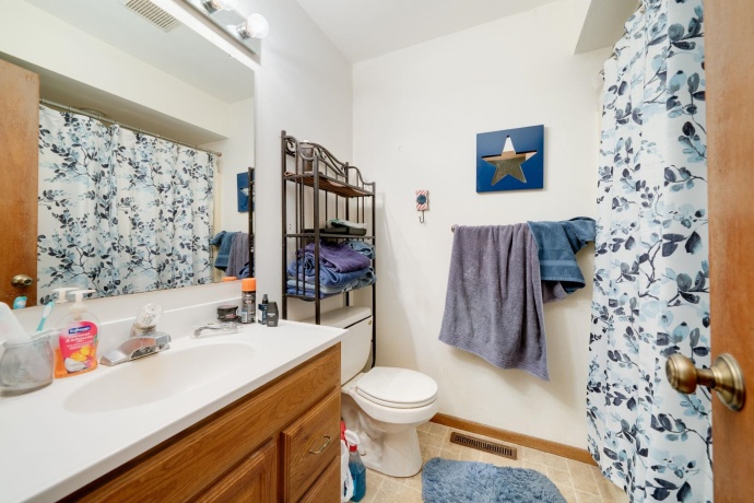 10124 Asbury, MACHESNEY PARK, Illinois 61115, 3 Bedrooms Bedrooms, ,2 BathroomsBathrooms,House,For Sale,Asbury,202600619