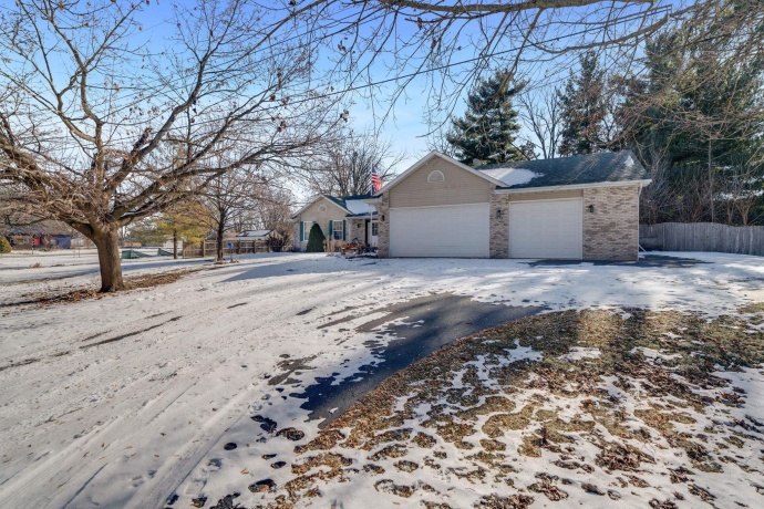 3724 Renfro, CHERRY VALLEY, Illinois 61016, 3 Bedrooms Bedrooms, ,2 BathroomsBathrooms,House,For Sale,Renfro,202600620