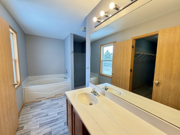 2424 Winfield, BELVIDERE, Illinois 61008, 4 Bedrooms Bedrooms, ,2 BathroomsBathrooms,House,For Sale,Winfield,202600622