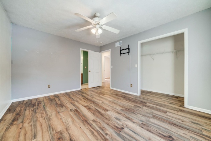 119 Liverpool, POPLAR GROVE, Illinois 61065, 4 Bedrooms Bedrooms, ,2 BathroomsBathrooms,House,For Sale,Liverpool,202600629