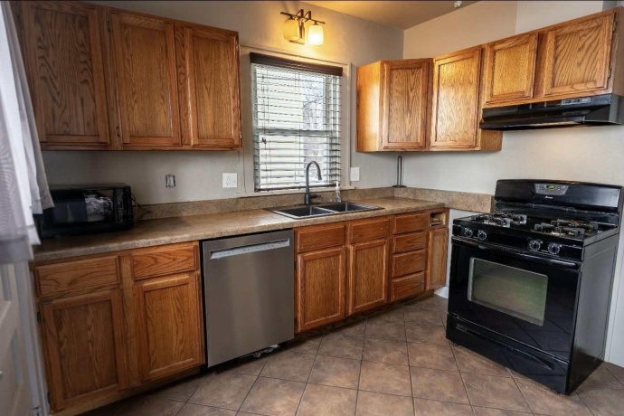 529 SUMMER, ROCKFORD, Illinois 61103, 4 Bedrooms Bedrooms, ,1 BathroomBathrooms,House,For Sale,SUMMER,202600632