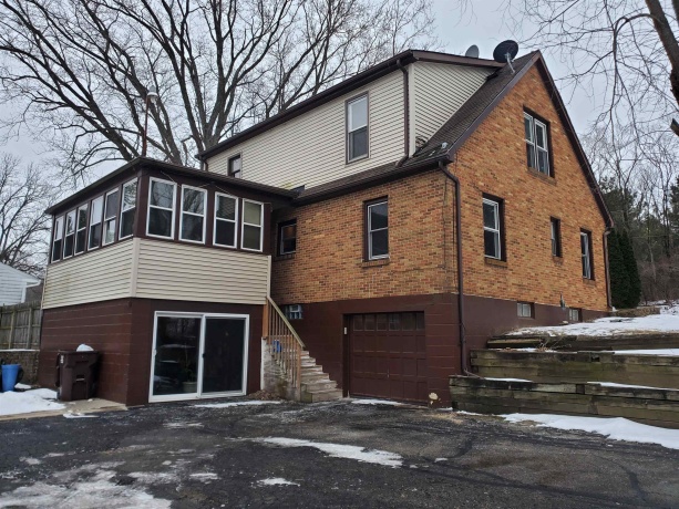 6858 Safford, ROCKFORD, Illinois 61101, 5 Bedrooms Bedrooms, ,2 BathroomsBathrooms,House,For Sale,Safford,202600639