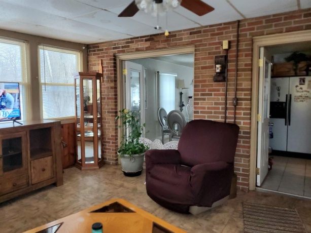 6858 Safford, ROCKFORD, Illinois 61101, 5 Bedrooms Bedrooms, ,2 BathroomsBathrooms,House,For Sale,Safford,202600639